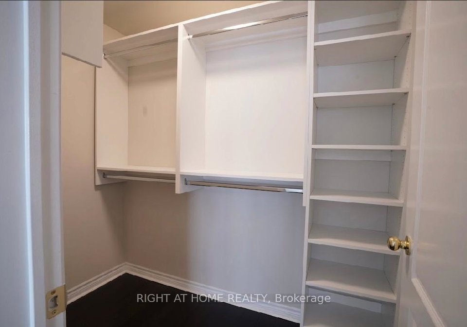 483-faith-drive-mississauga-ontario-w13428698