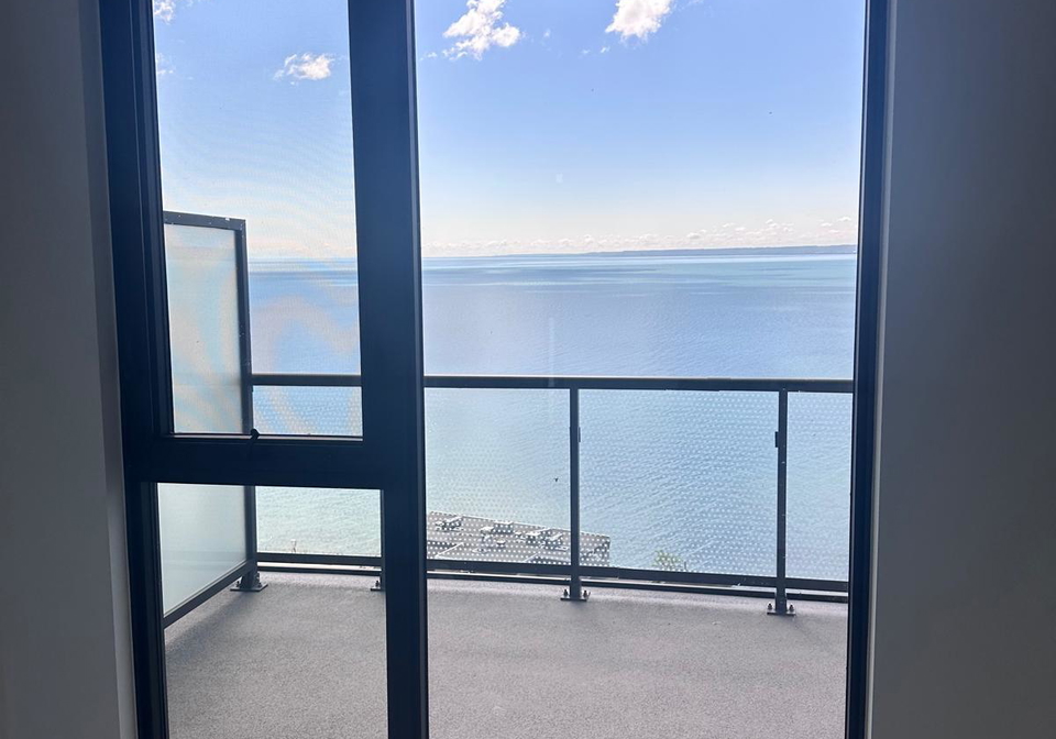 2075-lakeshore-road-burlington-ontario-w13428878