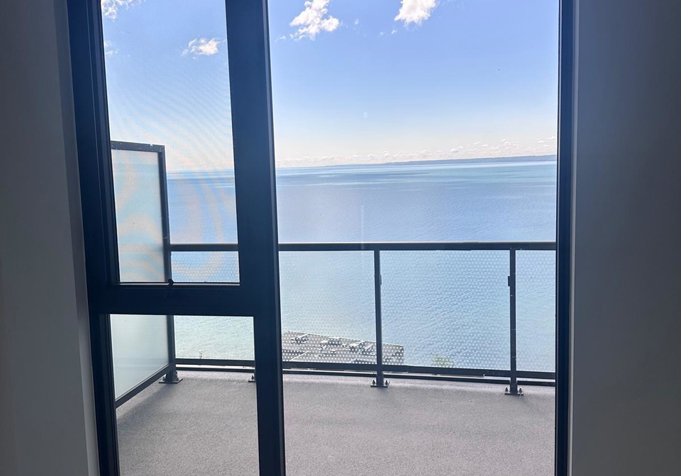 2075-lakeshore-road-burlington-ontario-w13428878