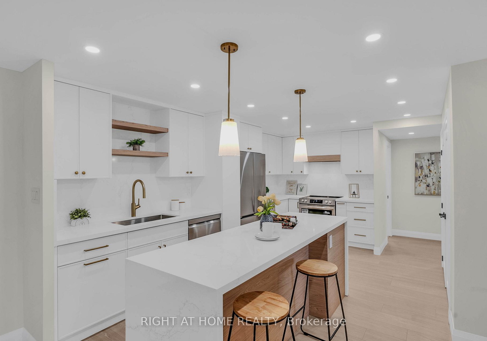 812-burnhamthorpe-road-etobicoke-ontario-w13428958