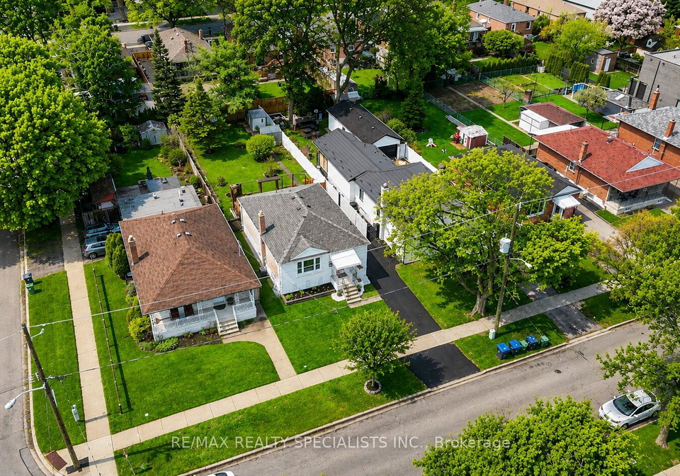 226-thirtieth-street-etobicoke-ontario-w13428968