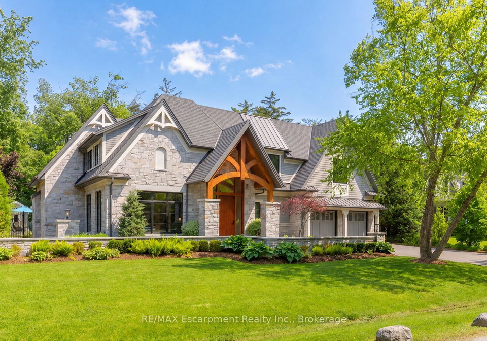 129-wolfdale-avenue-oakville-ontario-w13429066