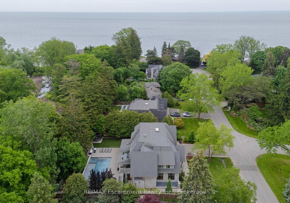 129-wolfdale-avenue-oakville-ontario-w13429066