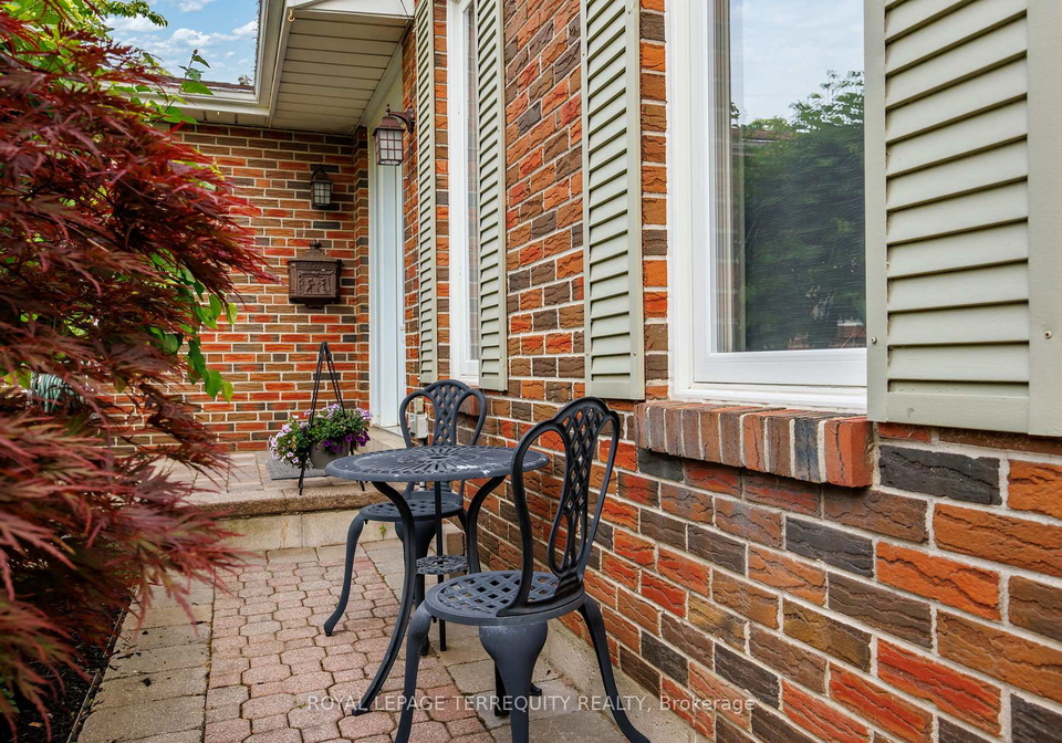 1853-briarcrook-crescent-mississauga-ontario-w13429230