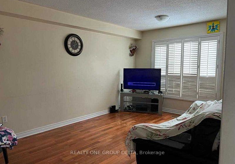 24-arborview-crescent-etobicoke-ontario-w13429258