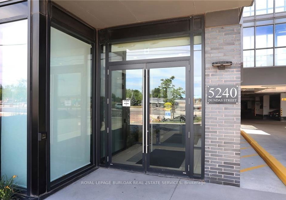 5240-dundas-street-burlington-ontario-w13429388