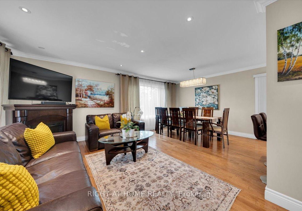 21-warbeck-place-etobicoke-ontario-w13429462