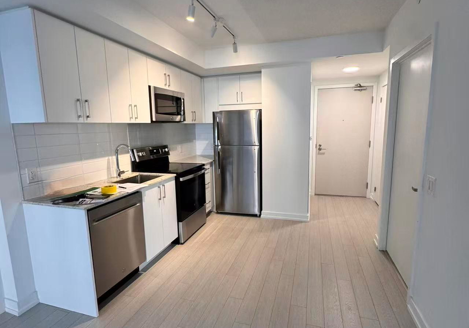 4010-eglinton-avenue-w-etobicoke-ontario-w13429480