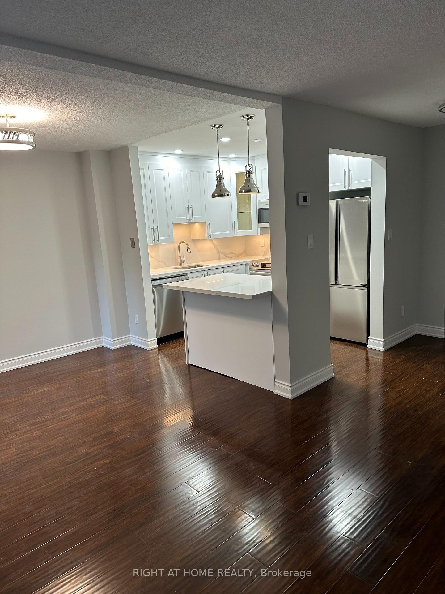 200glenada-crescent-oakville-ontario-w13429750