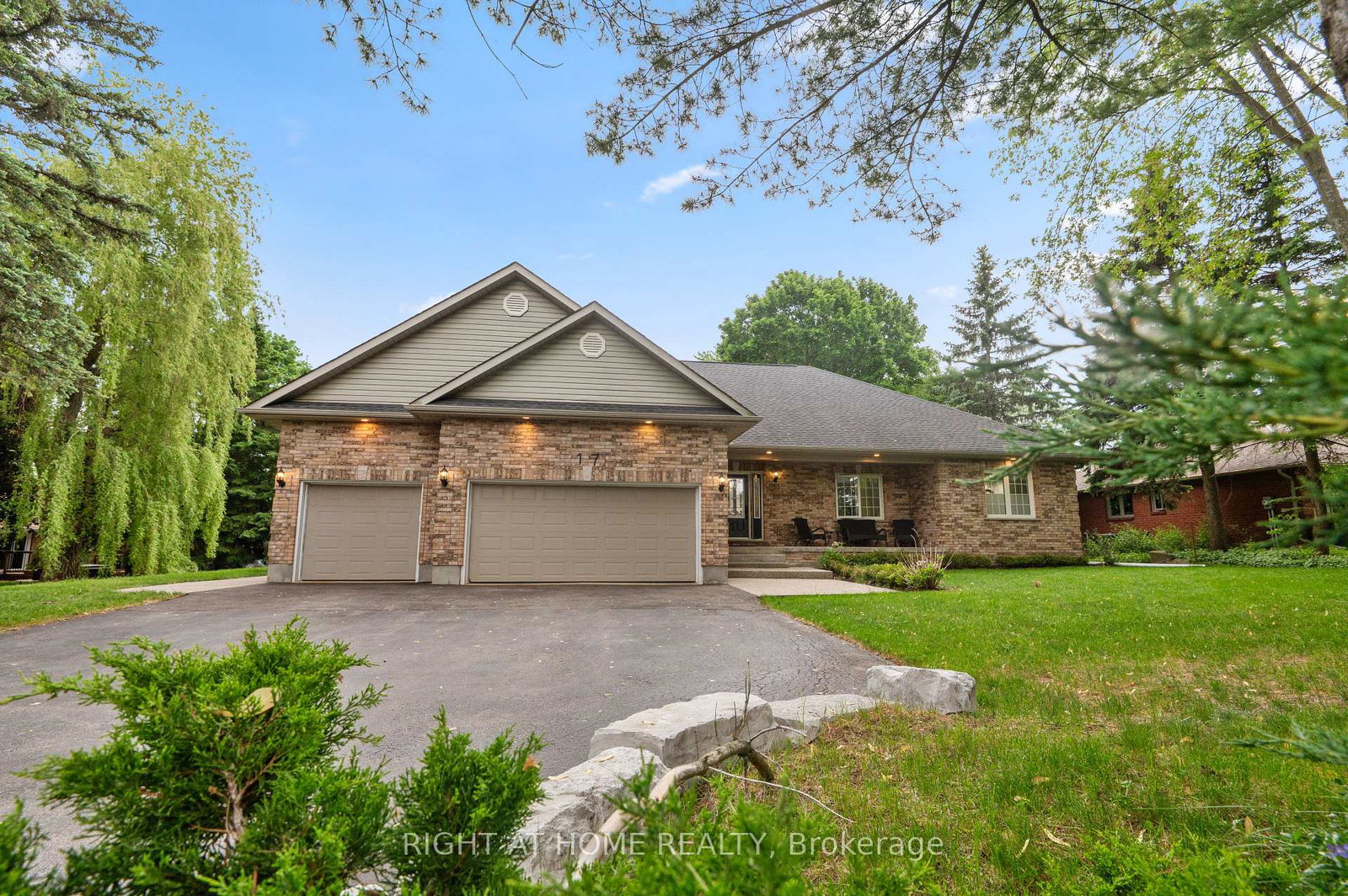 17-alanavale-road-caledon-ontario-w13429784
