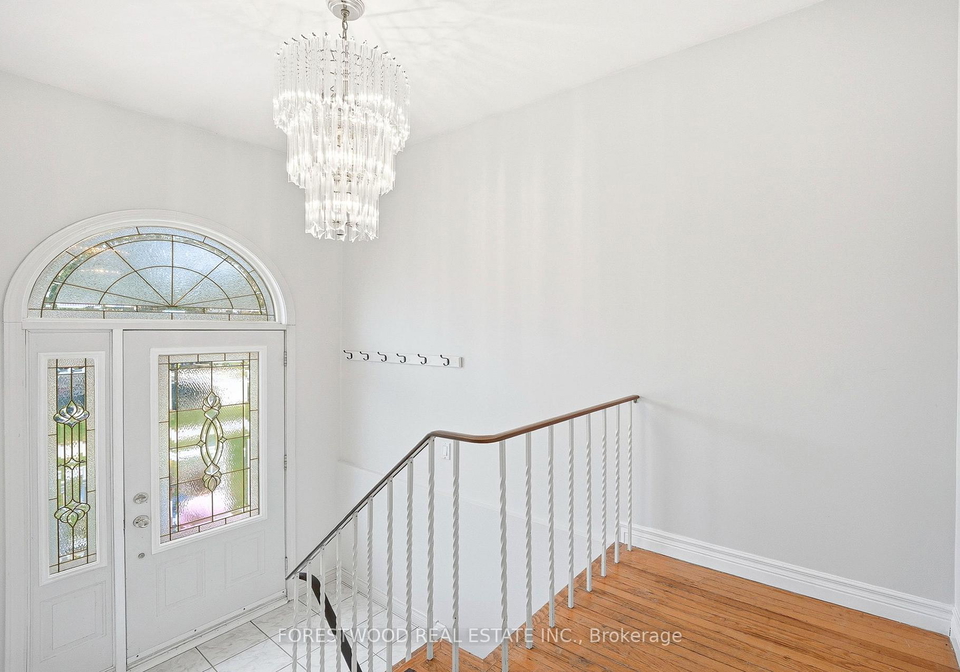 69-surbray-grove-mississauga-ontario-w13430098