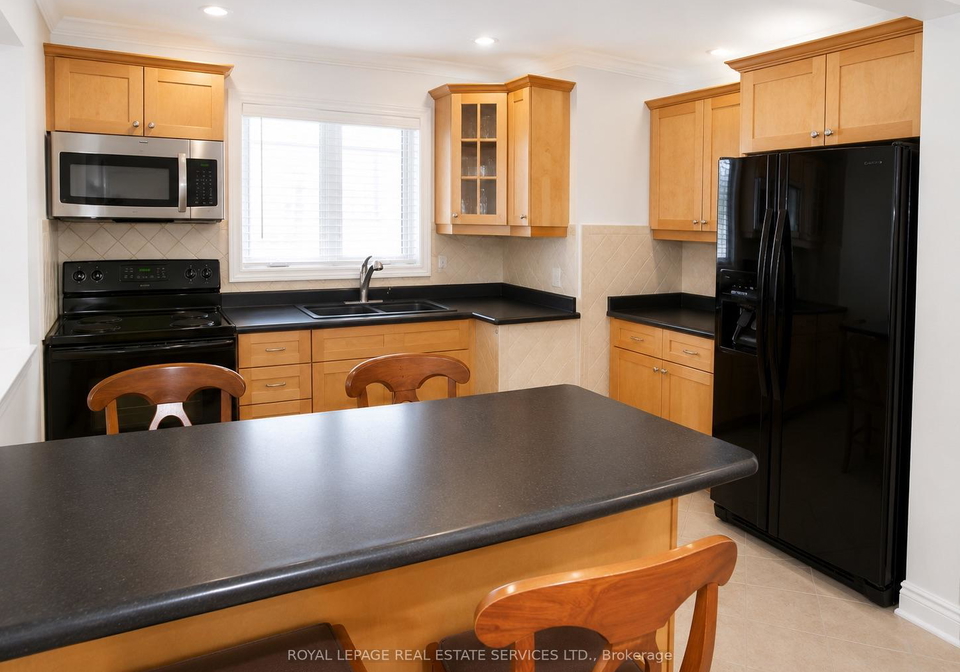 132-elmwood-road-oakville-ontario-w13430184