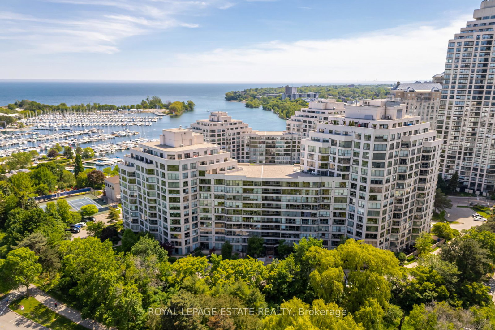 2261-lake-shore-boulevard-w-etobicoke-ontario-w13430258
