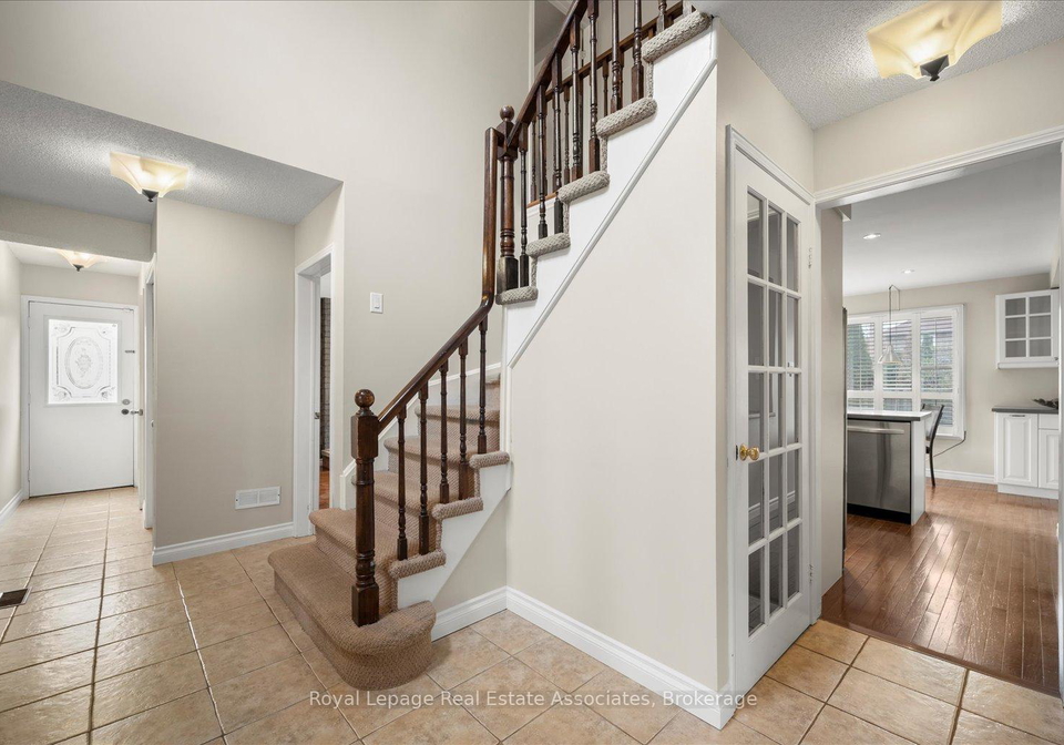 438-claremont-crescent-oakville-ontario-w13430404