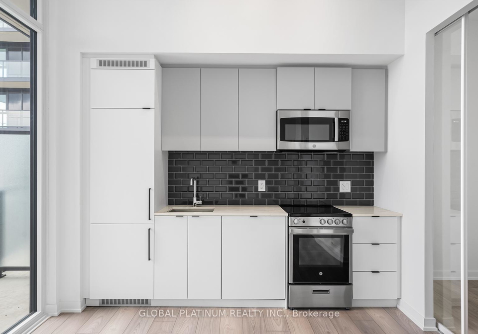 285-dufferin-street-toronto-ontario-w13430542