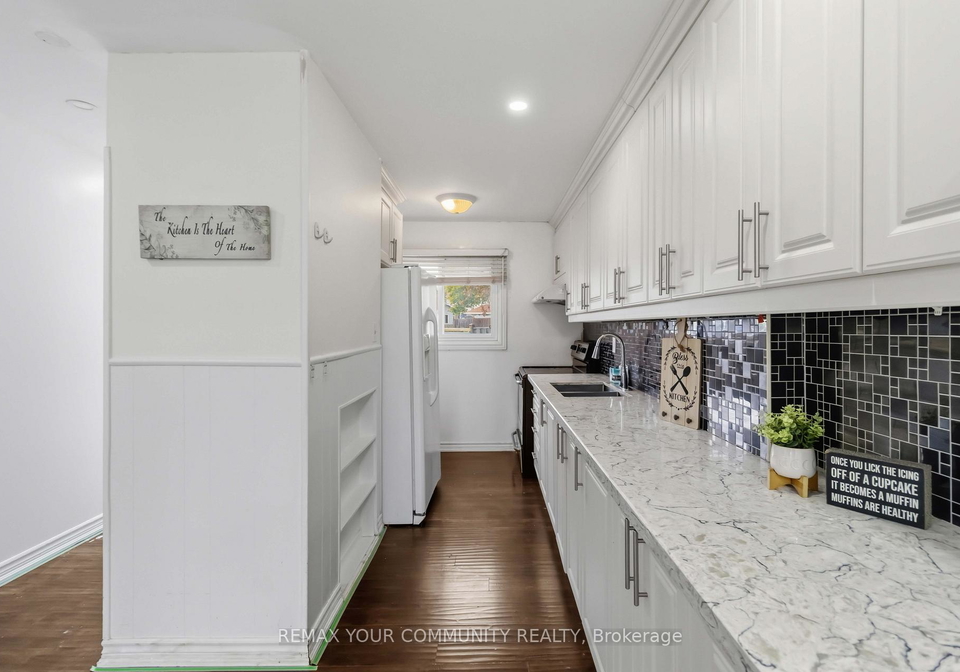 11-grantbrook-court-brampton-ontario-w13430610