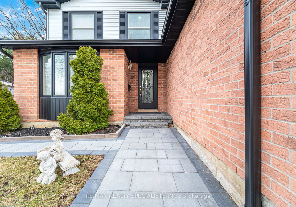 6101-edenwood-drive-mississauga-ontario-w13430620