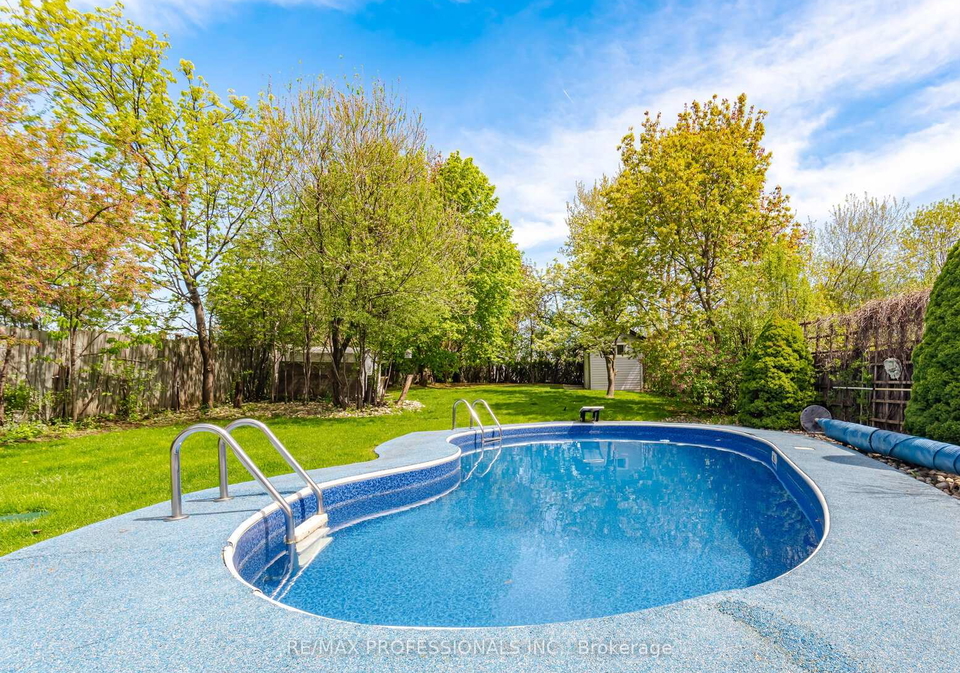 5-flavian-crescent-brampton-ontario-w13430996