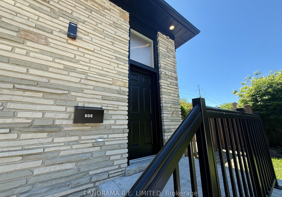 606-abana-road-mississauga-ontario-w13431434