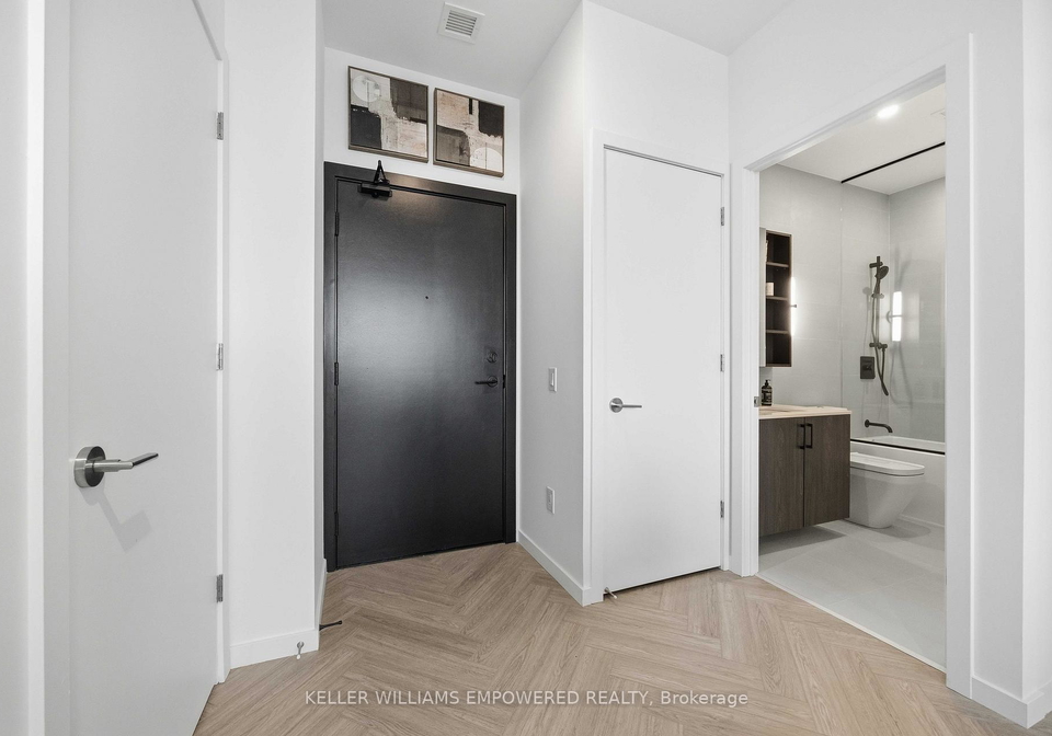 689-the-queensway-street-etobicoke-ontario-w13431562