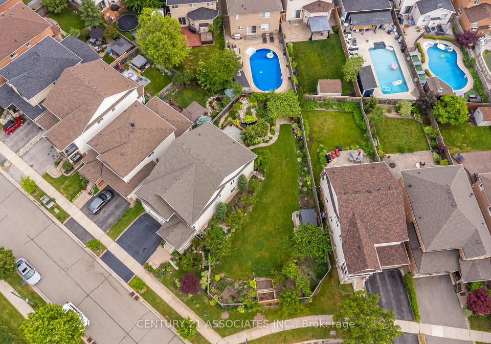 1321-roper-drive-milton-ontario-w13431570