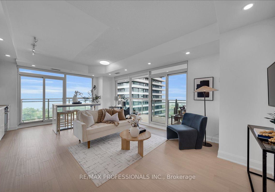 33-shore-breeze-drive-etobicoke-ontario-w13431818