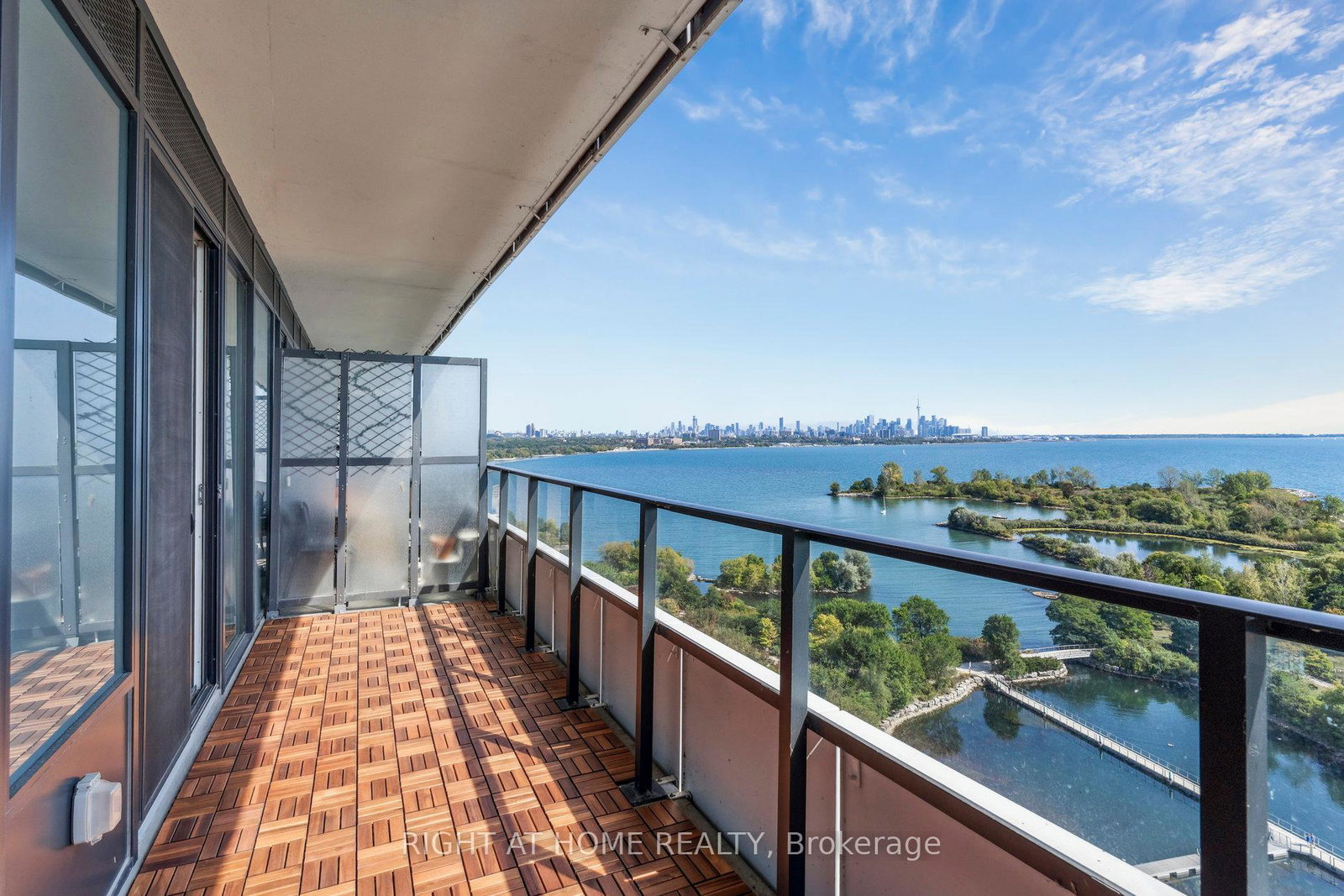 20-shore-breeze-drive-etobicoke-ontario-w13431886