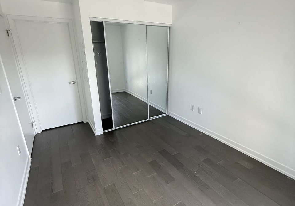 2520-eglinton-avenue-w-mississauga-ontario-w13431950