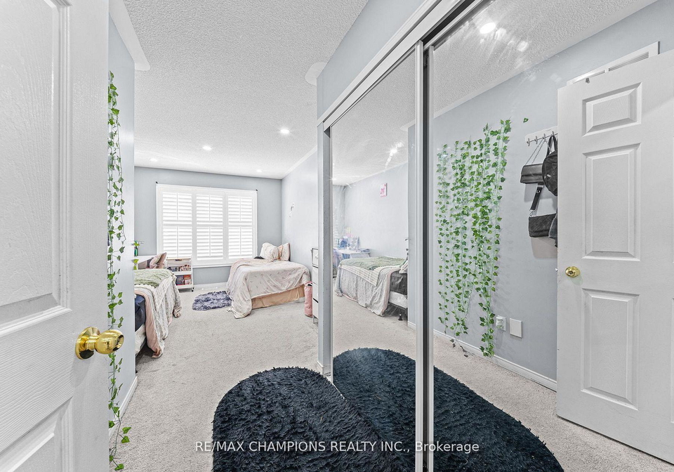 125-tiller-trail-brampton-ontario-w13432032