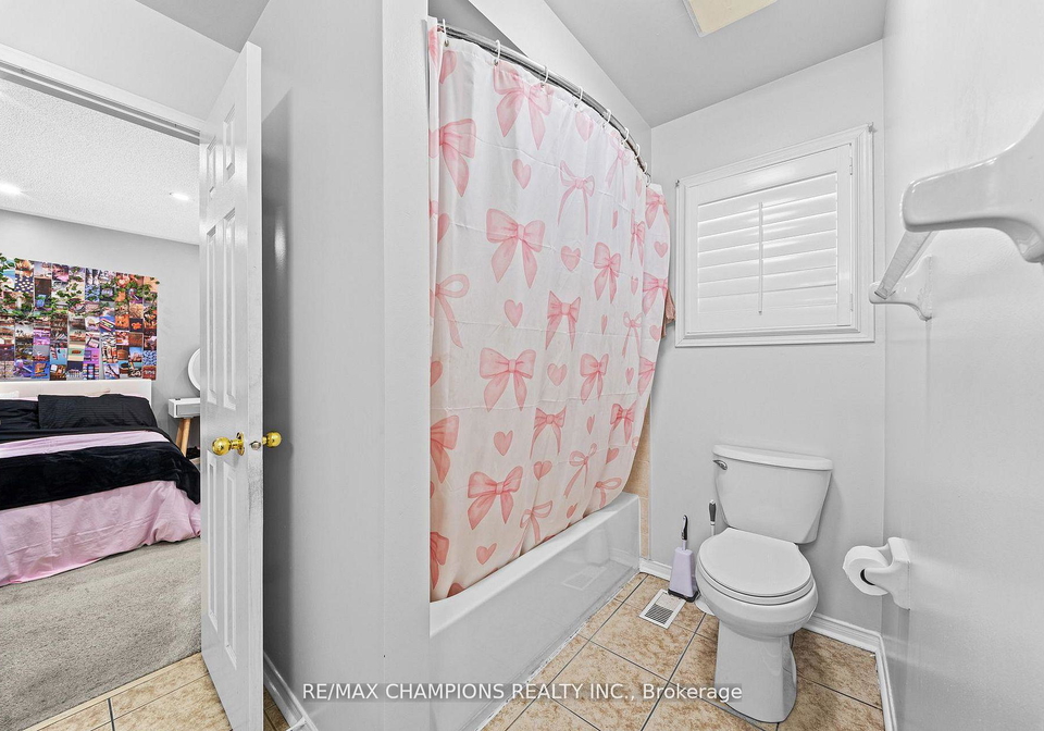 125-tiller-trail-brampton-ontario-w13432032
