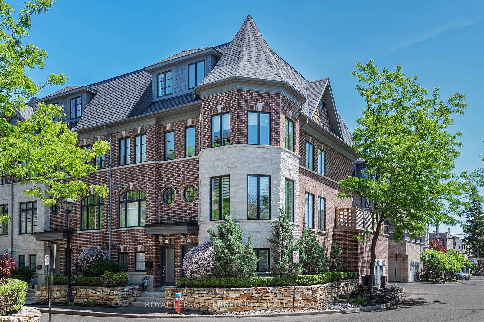 69-lobo-mews-etobicoke-ontario-w13432236