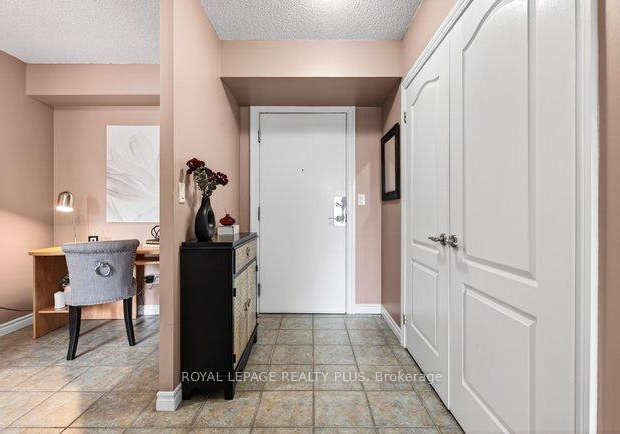 2088-lawrence-avenue-w-north-york-ontario-w13432368