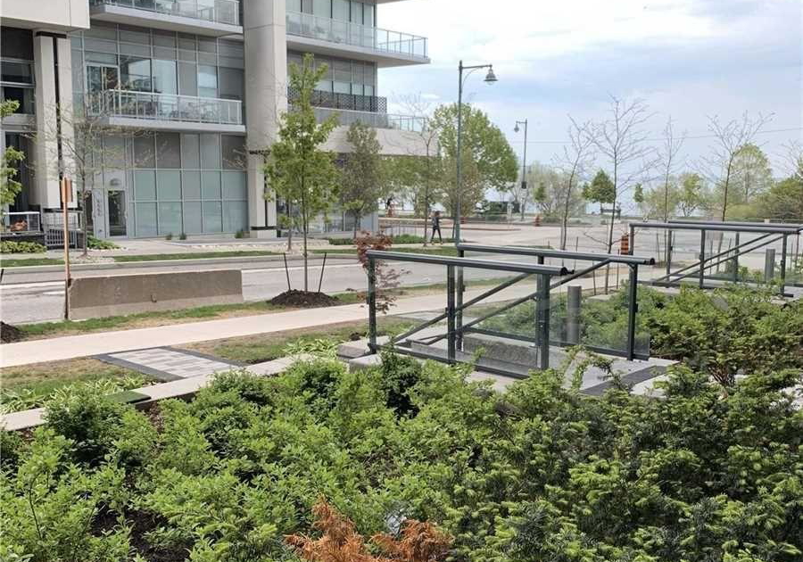 39-annie-craig-drive-etobicoke-ontario-w13432480