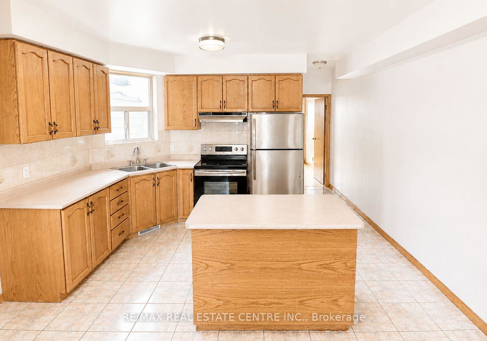 908-ossington-avenue-toronto-ontario-w13432504