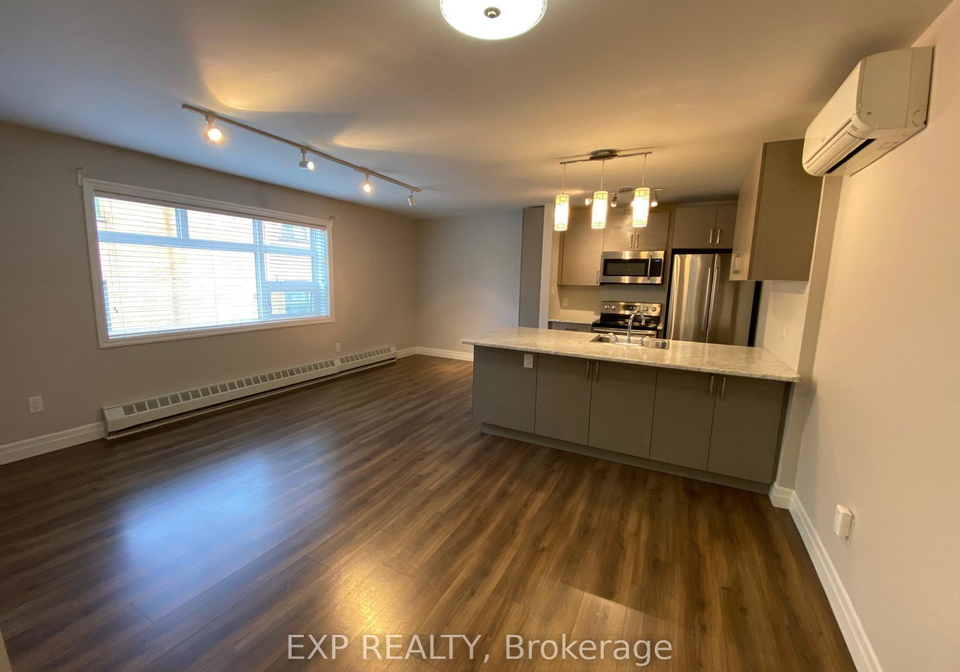 5-paisley-boulevard-e-mississauga-ontario-w13432648