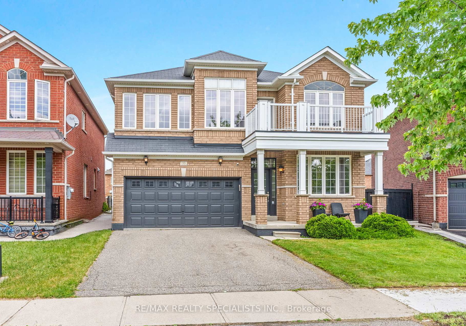 33-delphinium-way-brampton-ontario-w13432762