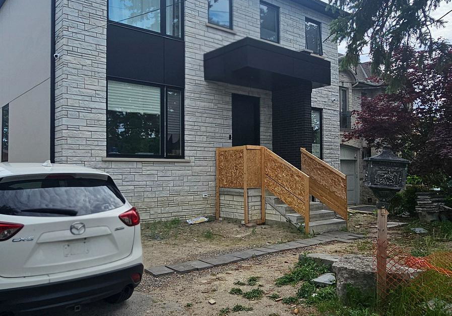539-rustic-road-north-york-ontario-w13432924