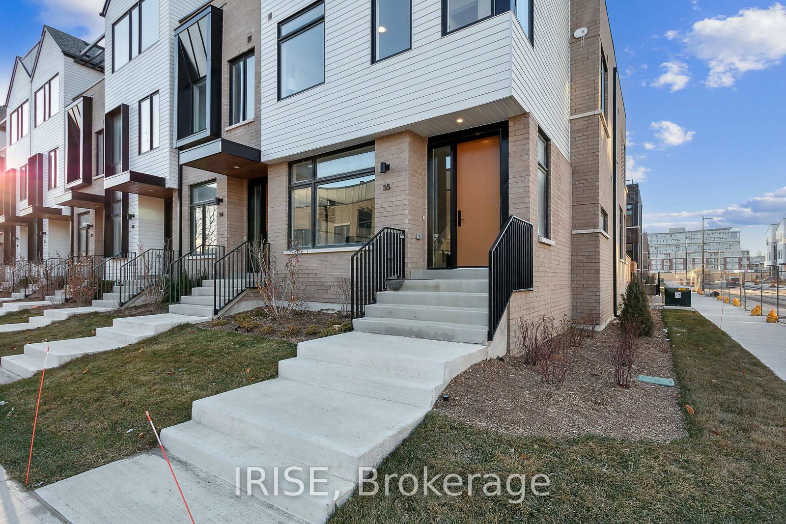 40-lou-parsons-way-mississauga-ontario-w13432972