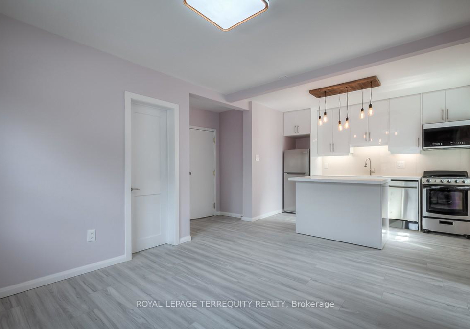 135-jane-street-toronto-ontario-w13433018