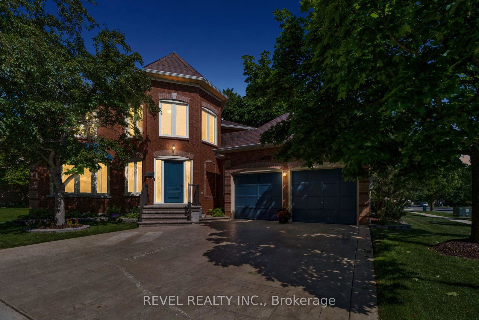 6672-mockingbird-lane-mississauga-ontario-w13433134