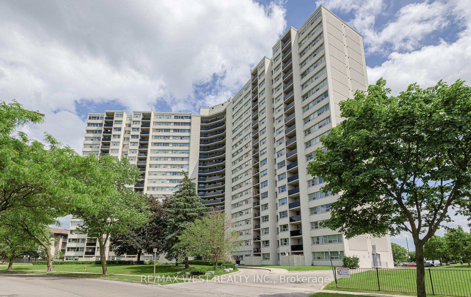 530-lolita-gardens-ne-mississauga-ontario-w13433224