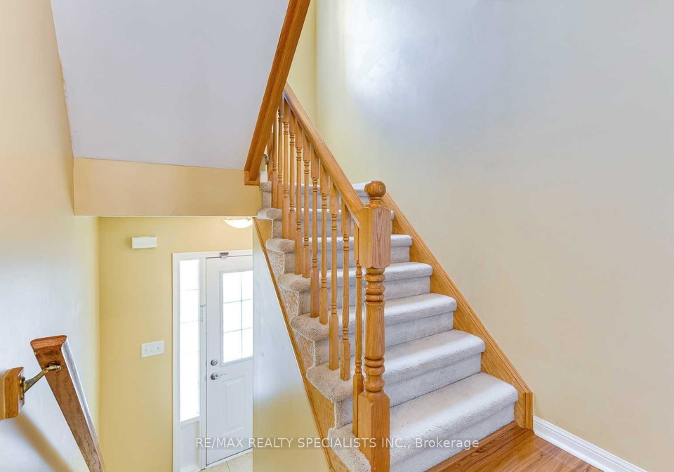 2979-garnethill-way-oakville-ontario-w13433354