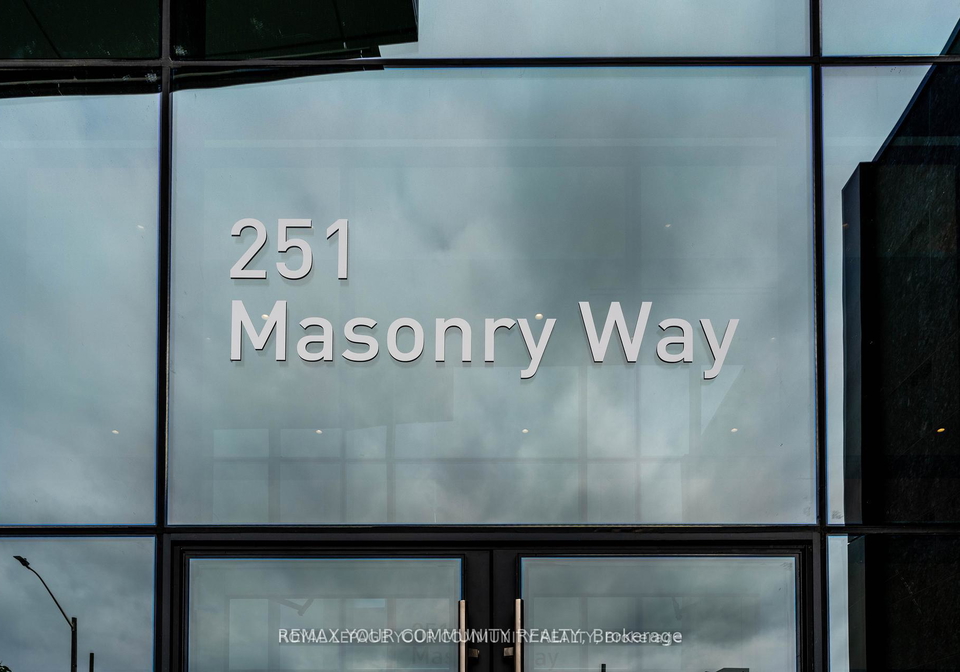 251-masonry-way-mississauga-ontario-w13433372