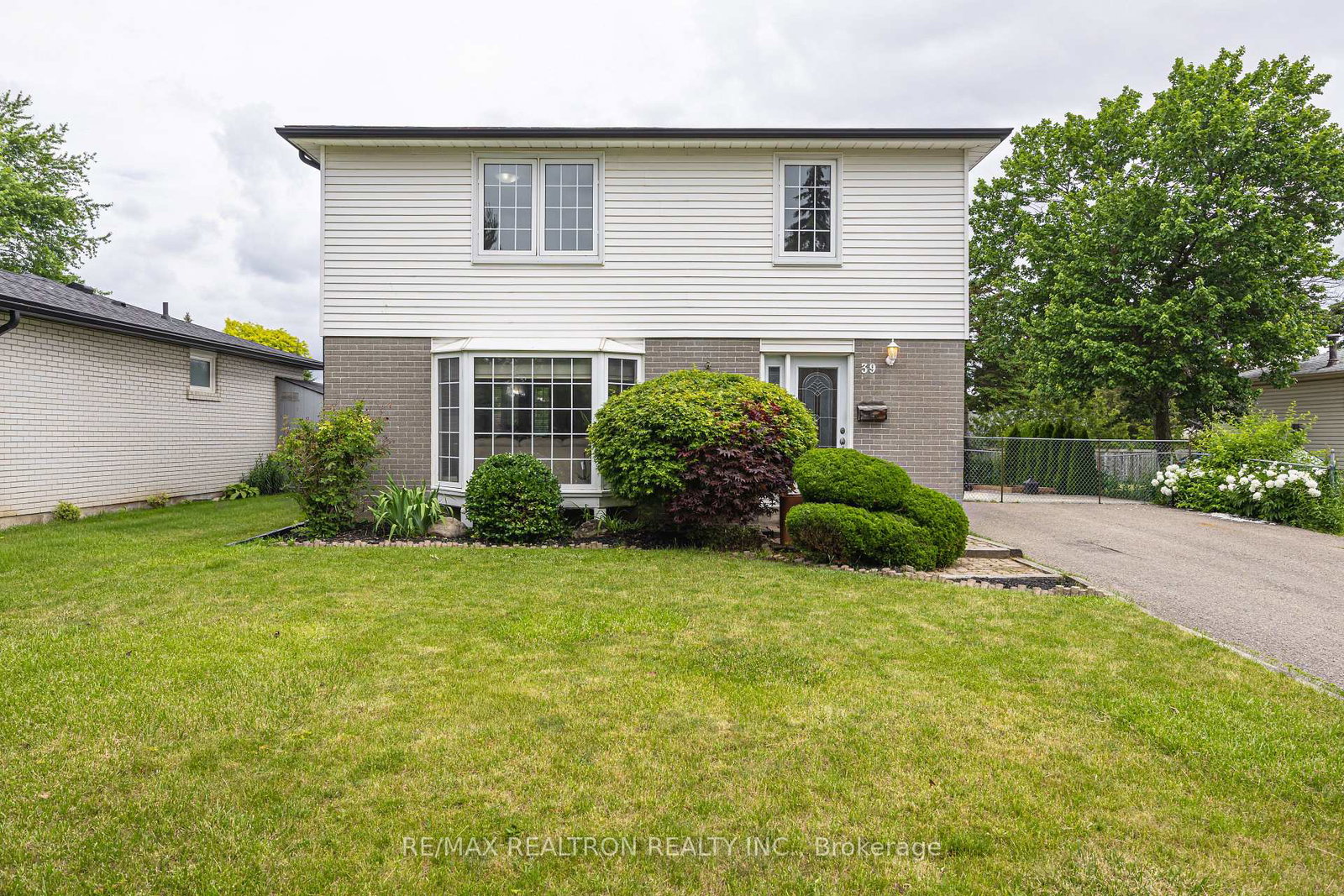 39-deloraine-drive-brampton-ontario-w13433576