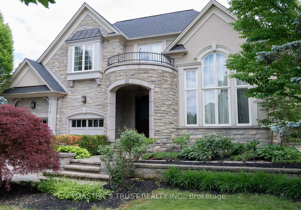 678-st-nicholas-court-mississauga-ontario-w13434010