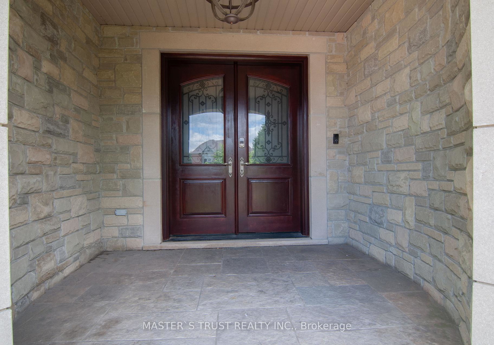 678-st-nicholas-court-mississauga-ontario-w13434010