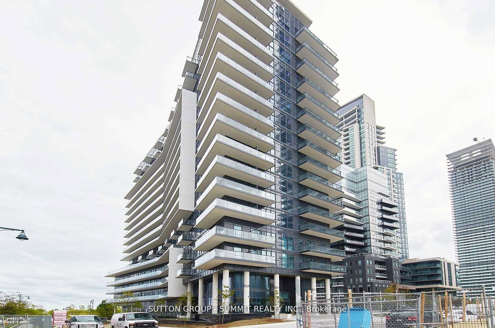 39-annie-craig-drive-w-etobicoke-ontario-w13434486