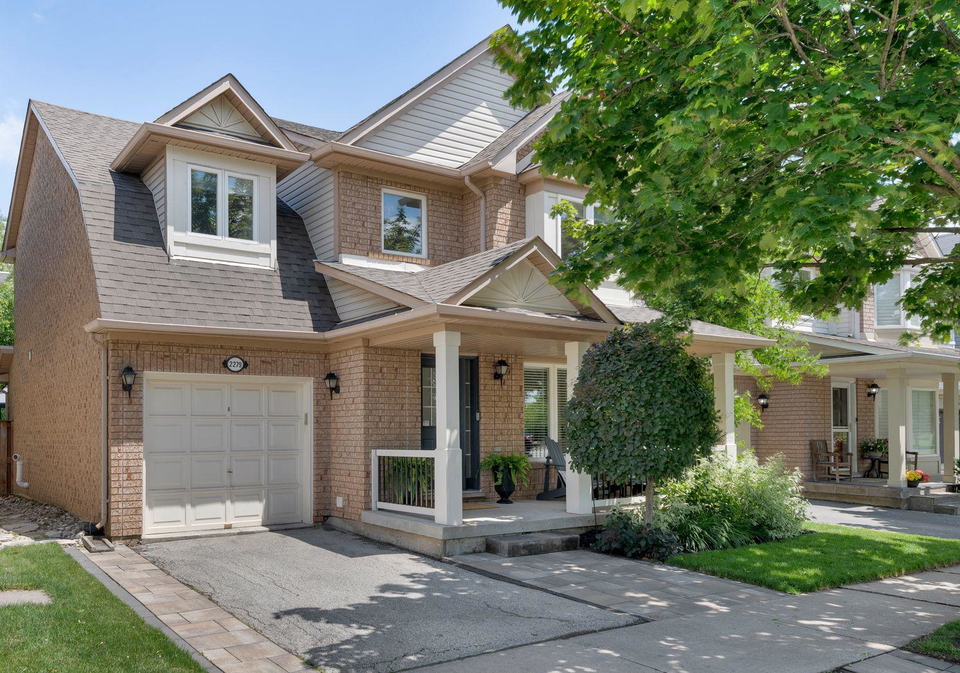 2279-pathfinder-drive-burlington-ontario-w13434662