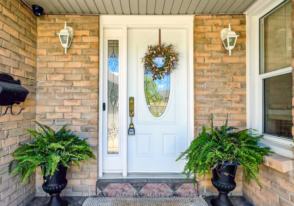 39-b-newington-crescent-etobicoke-ontario-w13434682
