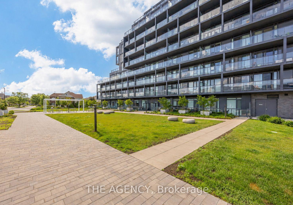 3200-dakota-common-burlington-ontario-w13434768